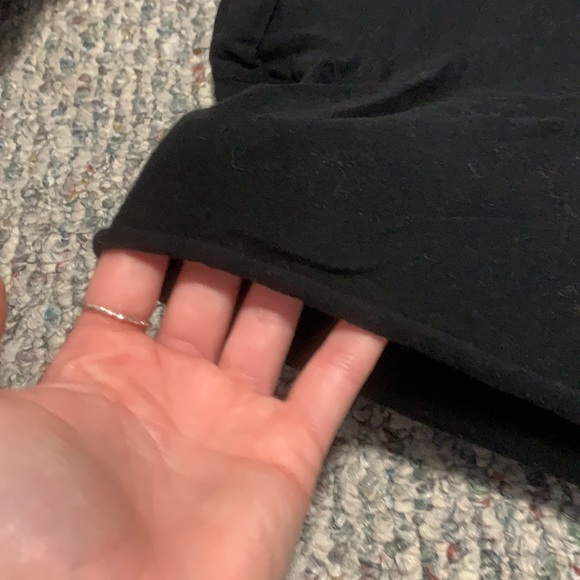 black v cut cropped tee - Picture 4 of 4